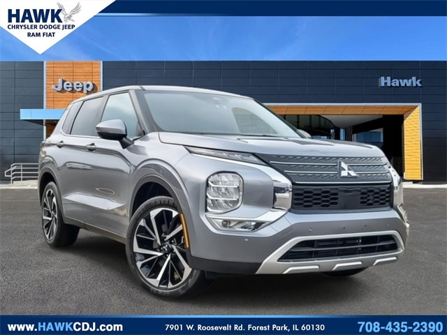2024 Mitsubishi Outlander SE's photo