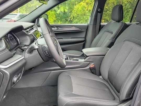 2025 JEEP GRAND CHEROKEE - Image 9