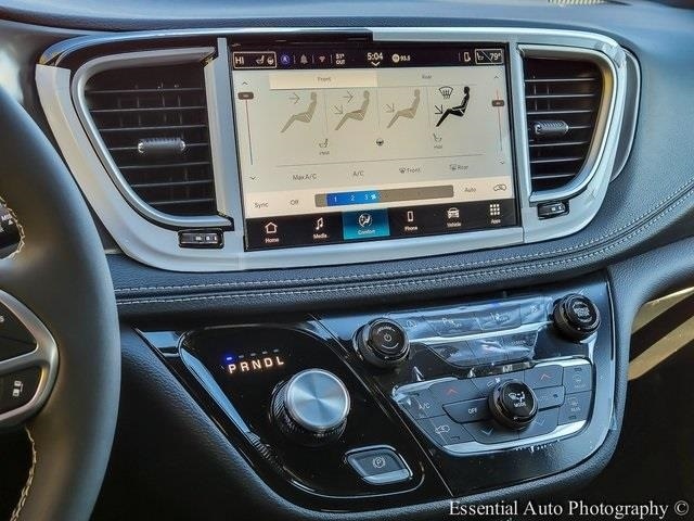 2026 CHRYSLER PACIFICA - Image 18