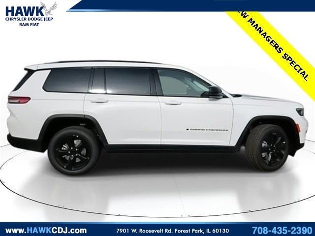 Used 2023 Jeep Grand Cherokee L Limited with VIN 1C4RJJBG3P8733482 for sale in Plainfield, IL