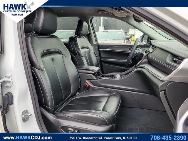 2023 JEEP GRAND CHEROKEE L - Image 32