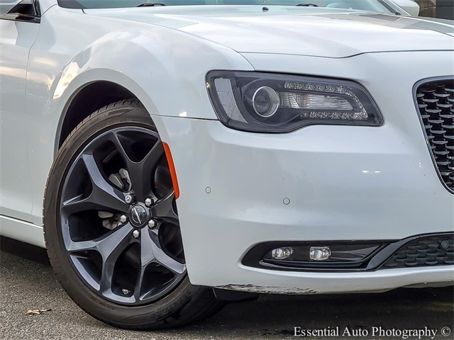 2023 CHRYSLER 300 - Image 3