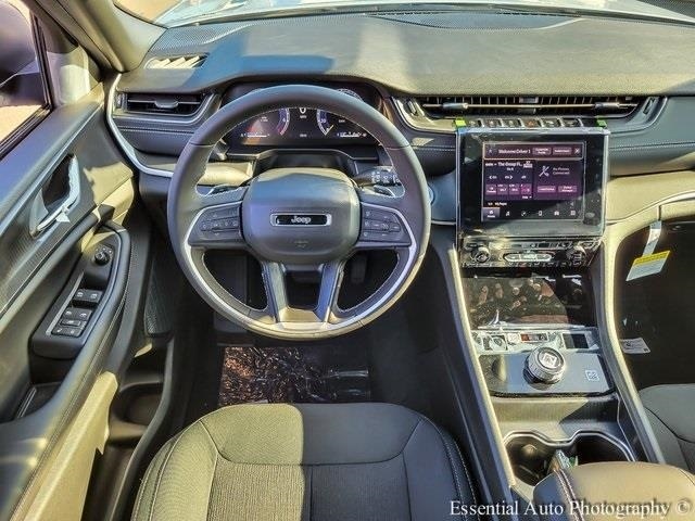 2025 JEEP GRAND CHEROKEE - Image 14