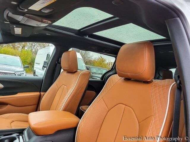 2026 CHRYSLER PACIFICA - Image 11