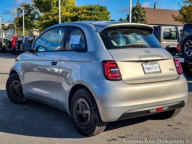 2025 FIAT 500E - Image 7