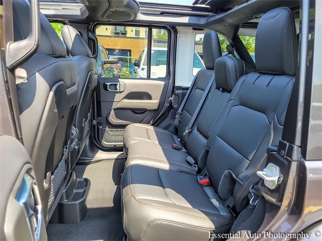 2025 JEEP WRANGLER - Image 12