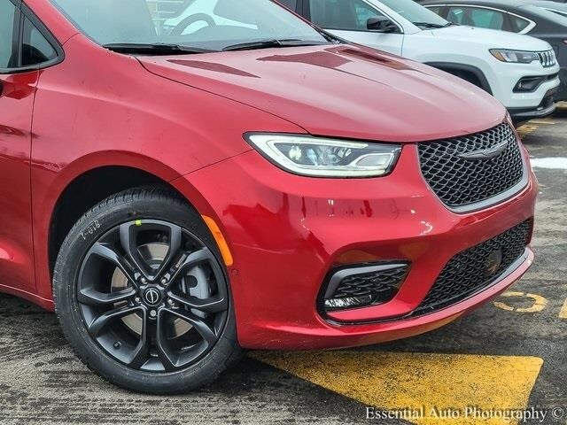 2026 CHRYSLER PACIFICA - Image 2