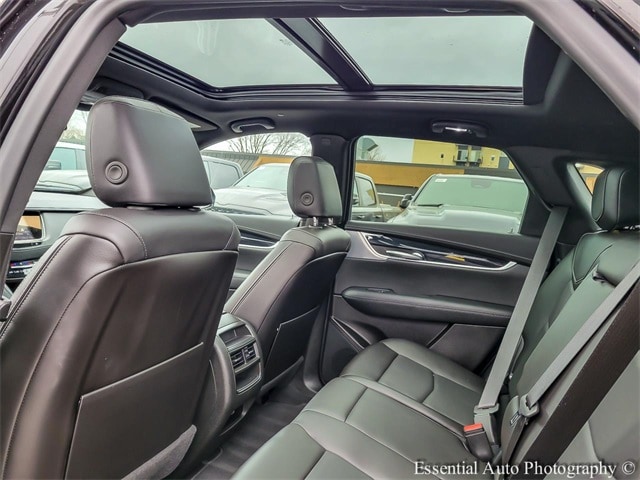 2025 CADILLAC XT5 - Image 12