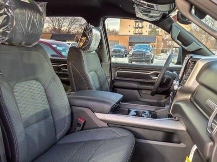 2026 RAM 1500 - Image 25