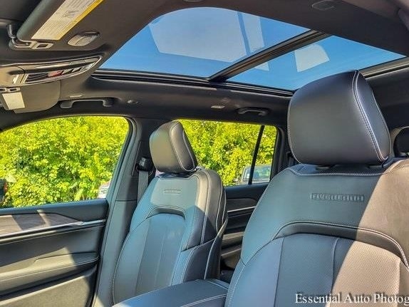 2025 JEEP GRAND CHEROKEE L - Image 11