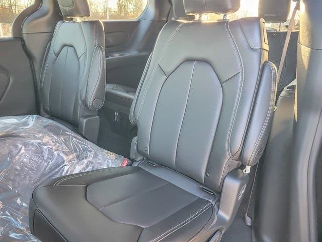 2026 CHRYSLER PACIFICA - Image 9