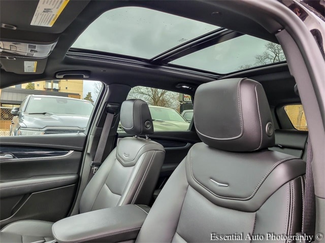 2025 CADILLAC XT5 - Image 10