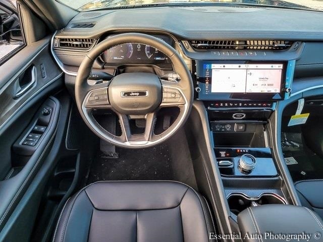 2026 JEEP GRAND CHEROKEE - Image 14