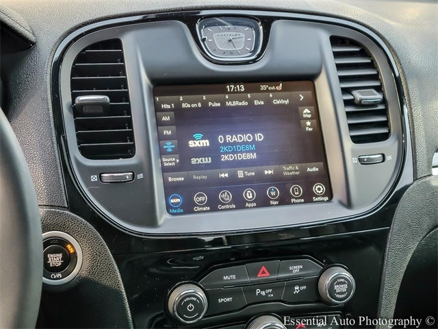 2023 CHRYSLER 300 - Image 18