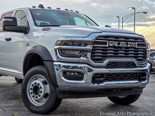 2025 Ram 5500 Tradesman photo 2