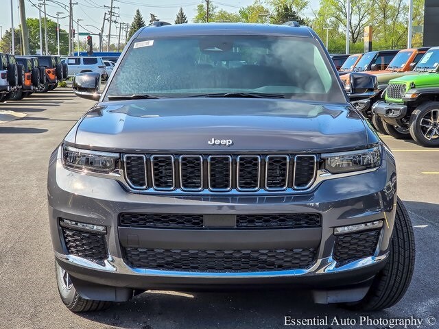 2025 Jeep Grand Cherokee L photo 4