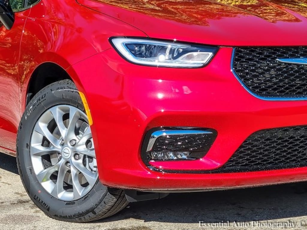 New 2026 Chrysler Pacifica Select Passenger Van