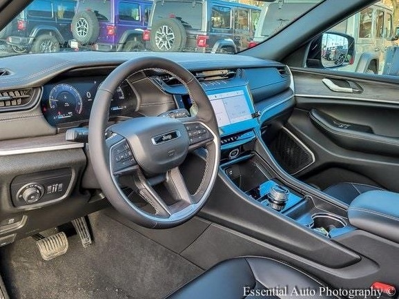 2026 JEEP GRAND CHEROKEE - Image 10