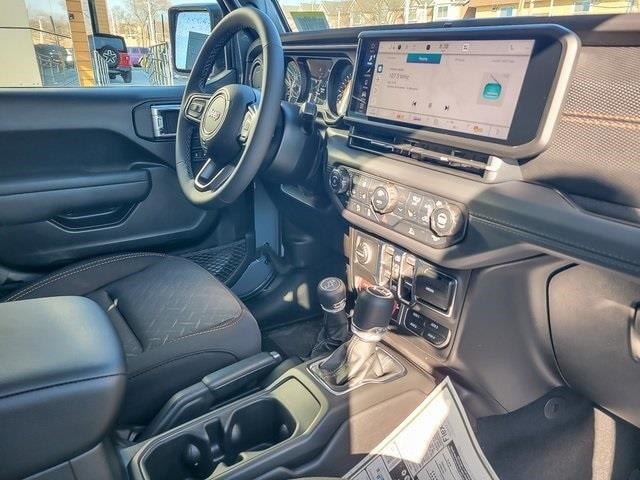 2026 JEEP GLADIATOR - Image 17