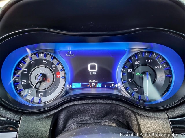 2023 CHRYSLER 300 - Image 14