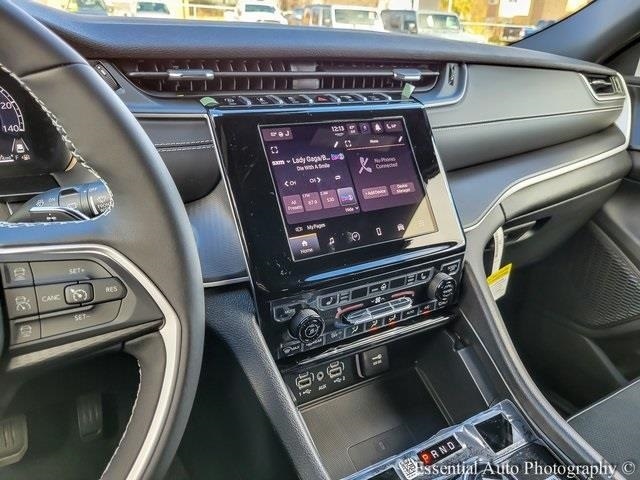 2025 JEEP GRAND CHEROKEE - Image 20