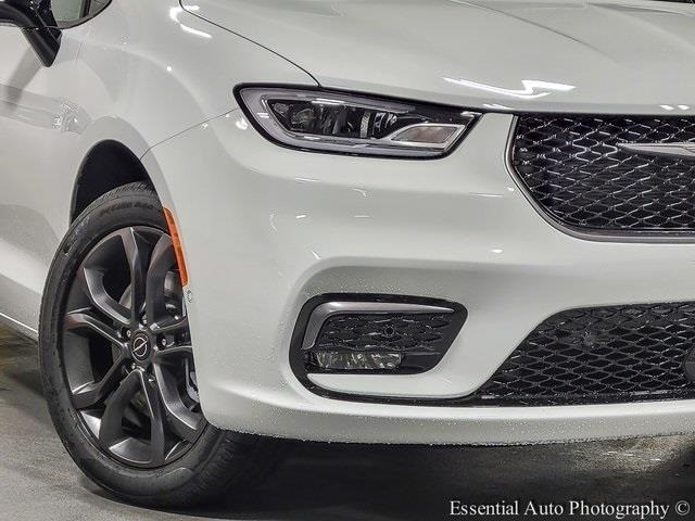 2026 CHRYSLER PACIFICA - Image 3