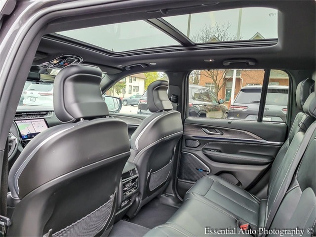 2024 JEEP GRAND CHEROKEE - Image 12