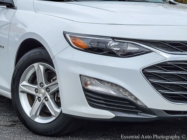 2024 Chevrolet Malibu 1LT photo 3