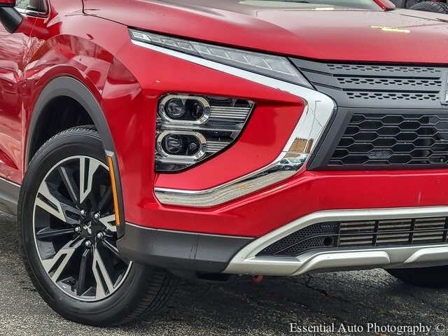 2024 Mitsubishi Eclipse Cross SE photo 3