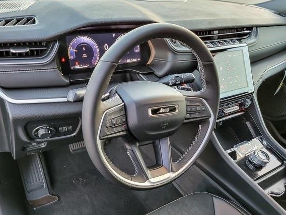 2025 JEEP GRAND CHEROKEE L - Image 10