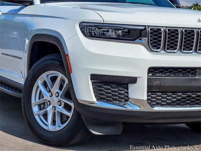 2024 Jeep Grand Cherokee Laredo photo 2