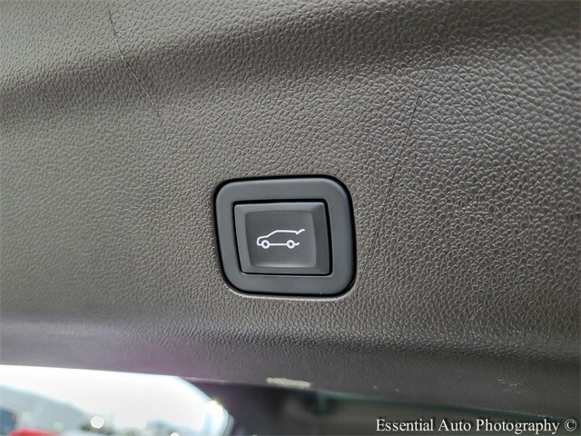 2023 GMC YUKON - Image 30