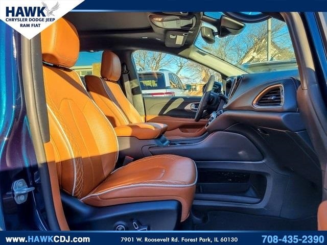 2025 CHRYSLER PACIFICA - Image 35