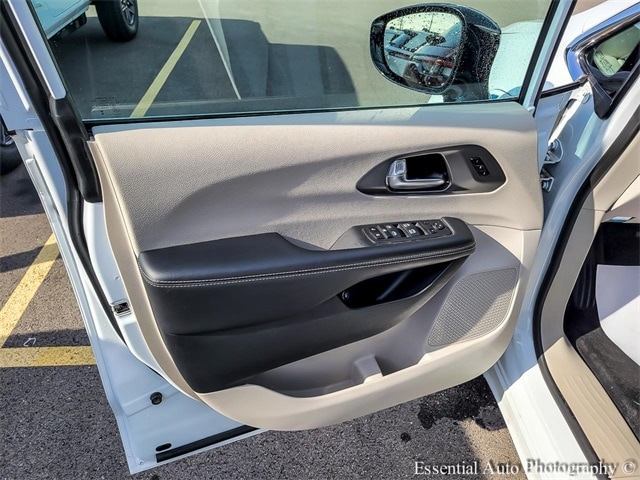 2024 CHRYSLER PACIFICA - Image 27