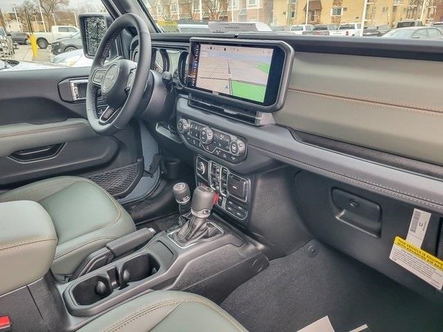 2026 JEEP GLADIATOR - Image 18