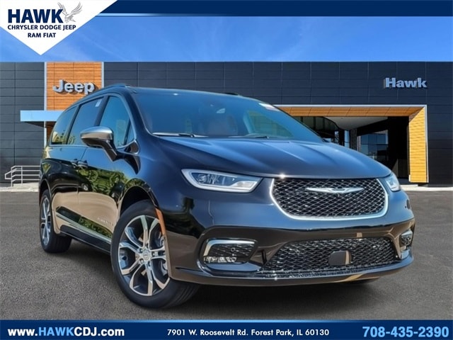 2026 Chrysler Pacifica Pinnacle's photo