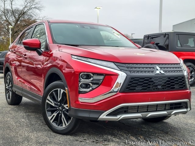 2024 Mitsubishi Eclipse Cross SE's photo