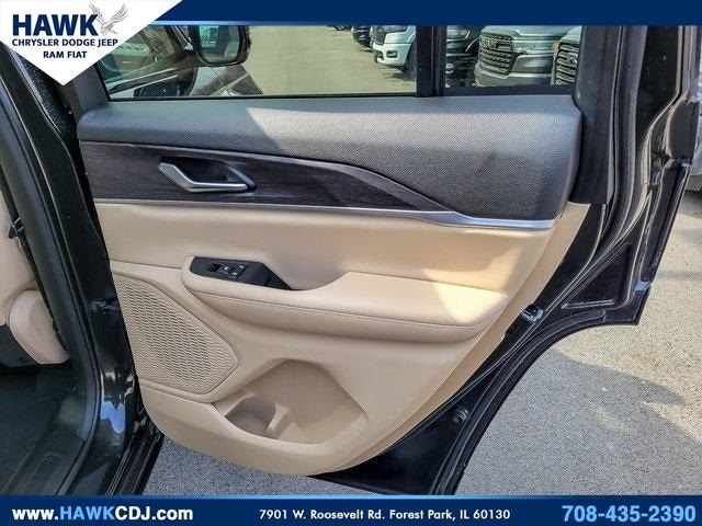 2023 JEEP GRAND CHEROKEE - Image 30