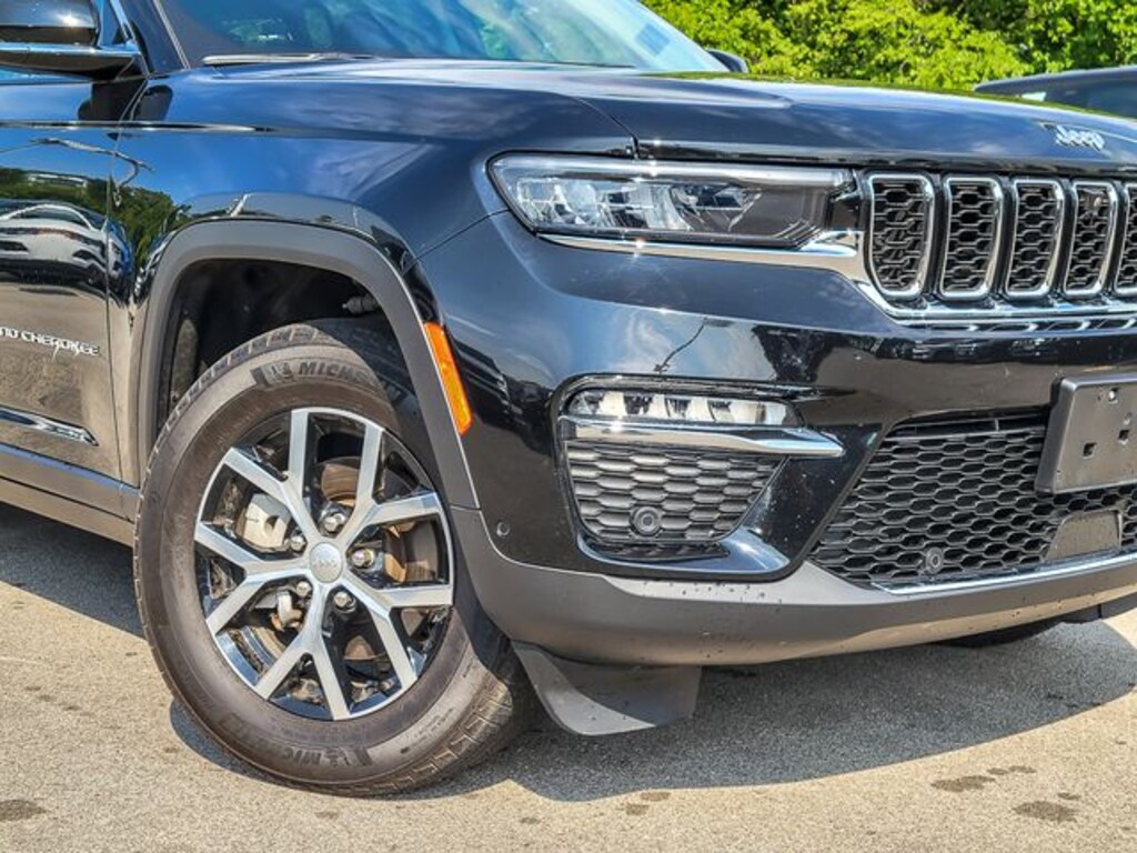 Used 2023 Jeep Grand Cherokee Limited SUV