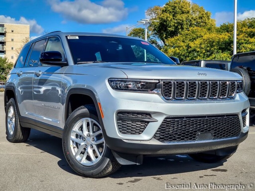 New 2025 Jeep Grand Cherokee Laredo Sport Utility