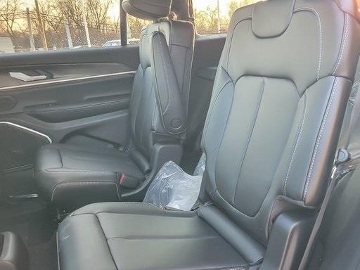 2026 JEEP GRAND CHEROKEE L - Image 11