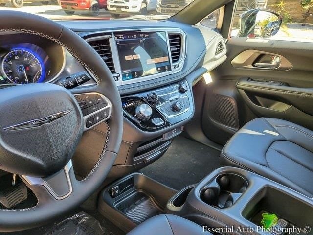 2026 CHRYSLER PACIFICA - Image 21