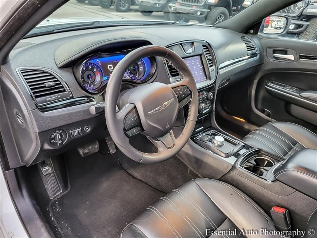 2023 CHRYSLER 300 - Image 9