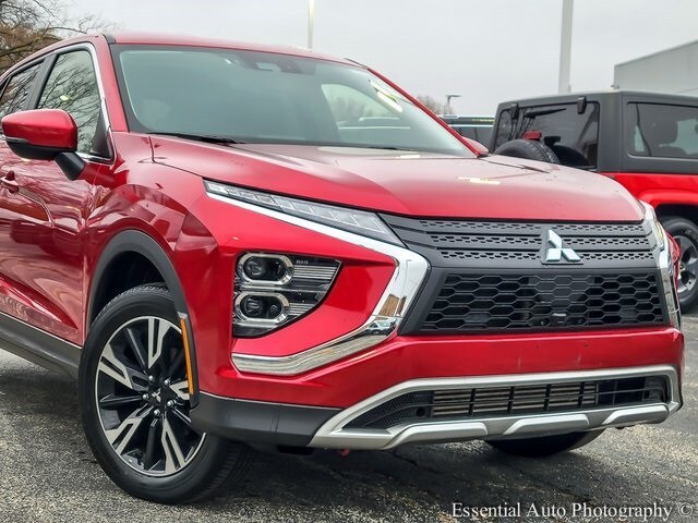 2024 Mitsubishi Eclipse Cross SE photo 2