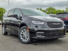 2025 Chrysler Pacifica Select Passenger Van