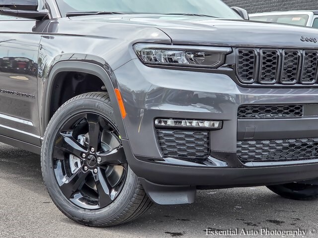 2025 Jeep Grand Cherokee L photo 3