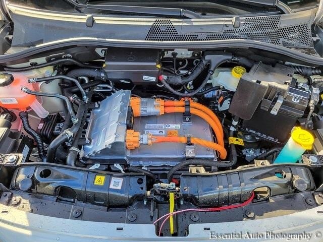 2025 FIAT 500E - Image 8