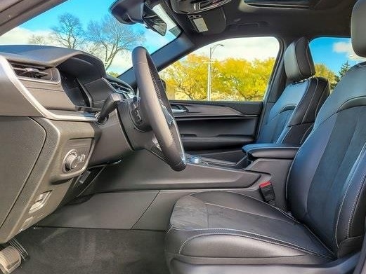 2025 JEEP GRAND CHEROKEE - Image 9