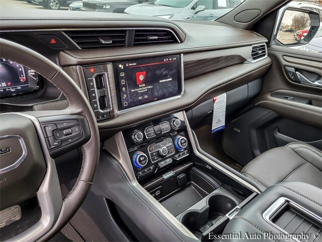 2023 GMC YUKON - Image 26
