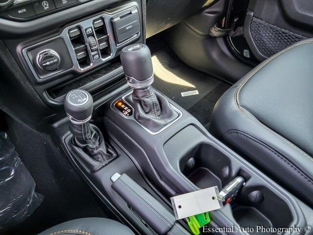 2025 JEEP WRANGLER - Image 24